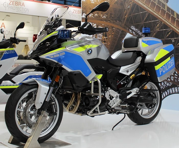 Assurance BMW F 900 XR-P Police